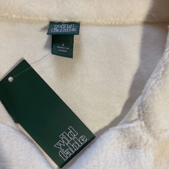NEW wild fable fleece button up crop - Picture 3 of 7